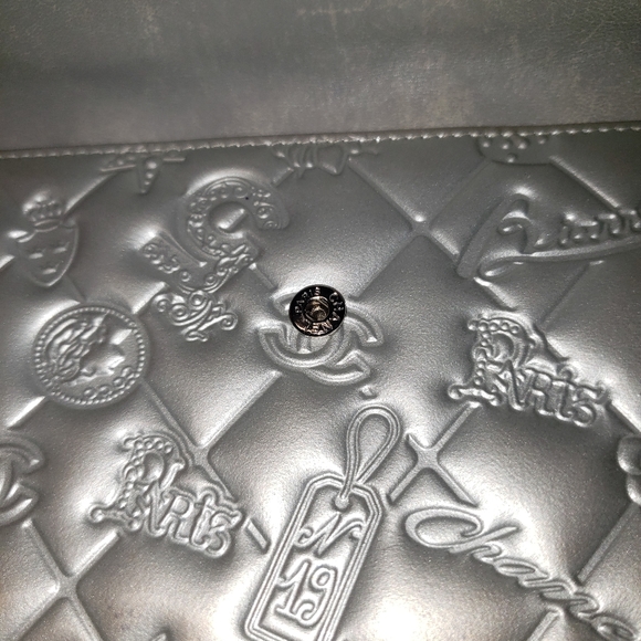 Chanel Wallet - Picture 8 of 16